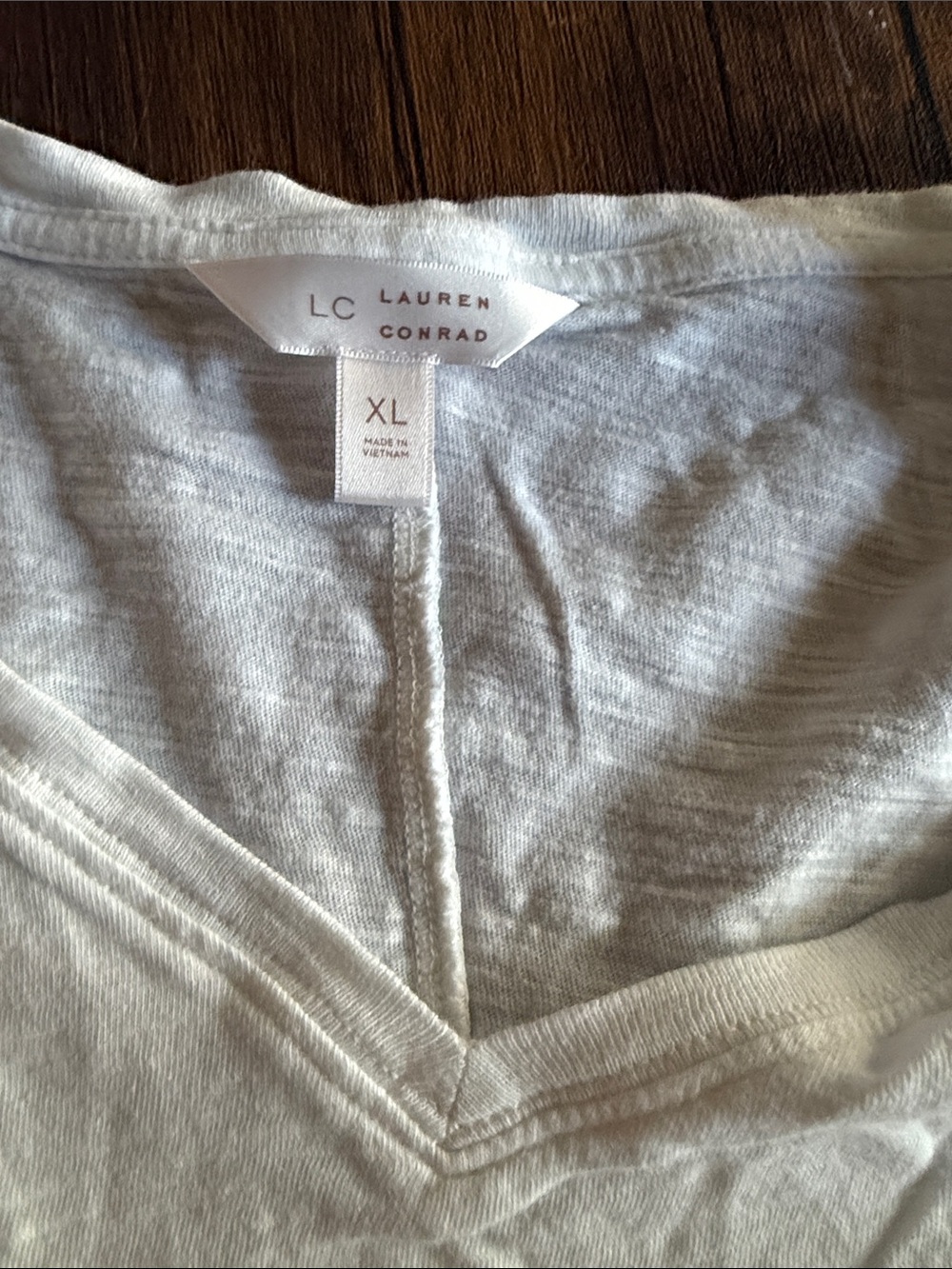 LC Lauren Conrad White V-Neck Tee - Picture 2 of 4